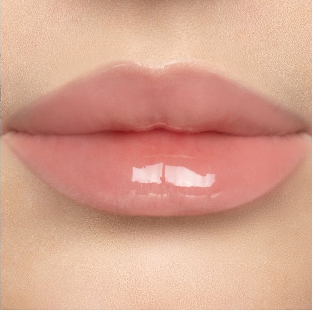 Il Makiage lip service lip gloss hi-shine lip color, Petty Crimes - Picture 2 of 4